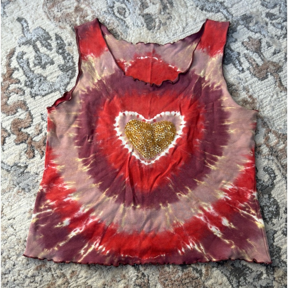 Tie-Dye Heart Embellished Tank Top